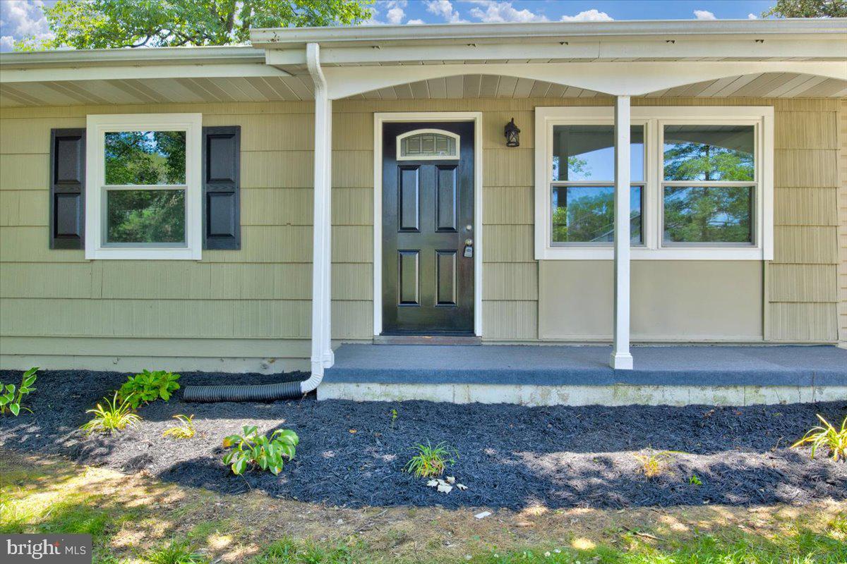 4475 Padgett Road White Plains, MD 20695 - Photo 5 of 35 Gallery Image 5
