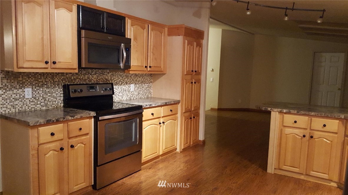13777 Fagerud Road Southeast Olalla, WA 98359 - Photo 7 of 25 Gallery Image 7