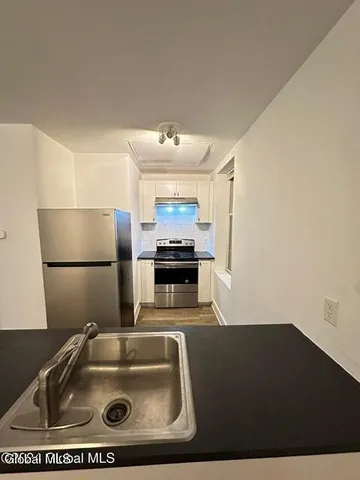 $1,400 | 40 River Street, Unit 3, Troy, NY 12180