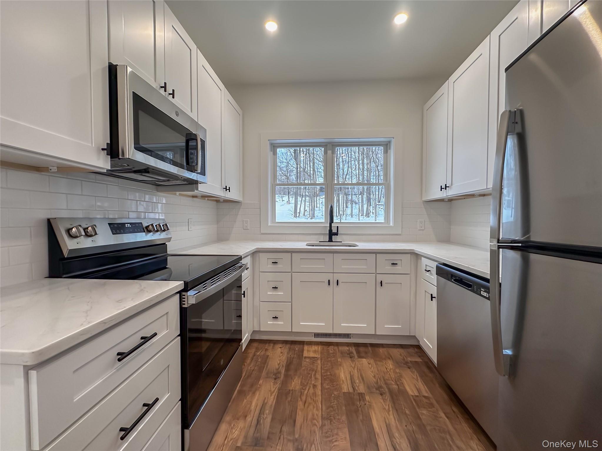 106 Wigsten Road Pleasant Valley, NY 12569 - Photo 10 of 30