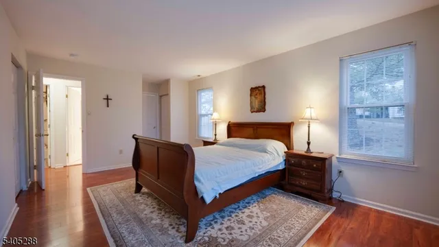 $279,000 | 402 Hunt Drive, Milford, NJ 08848