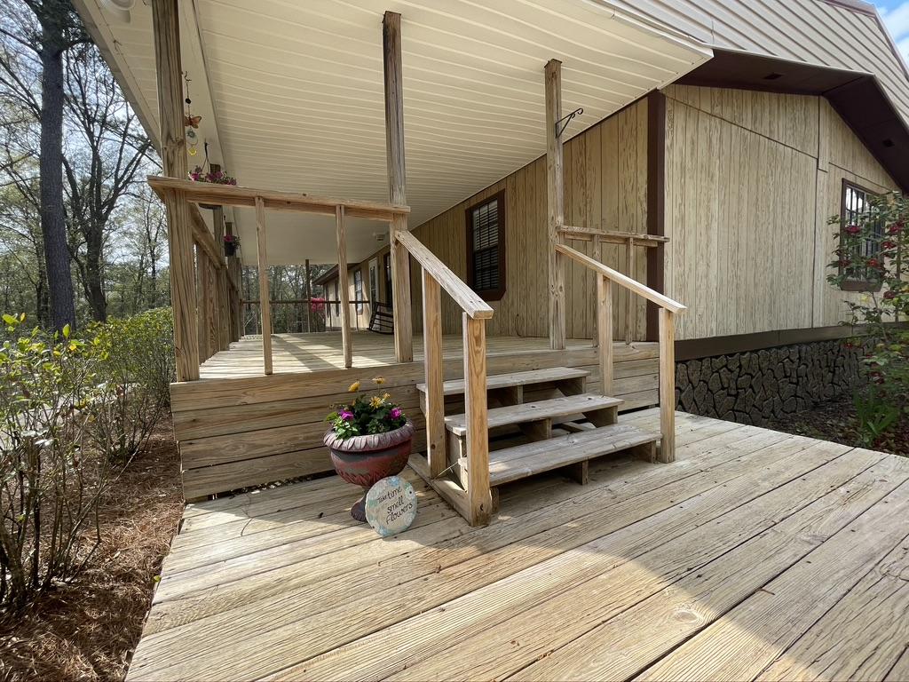 4223 Poverty Creek Road Crestview, FL 32539 - Photo 6 of 27 a view of entryway with wooden floor