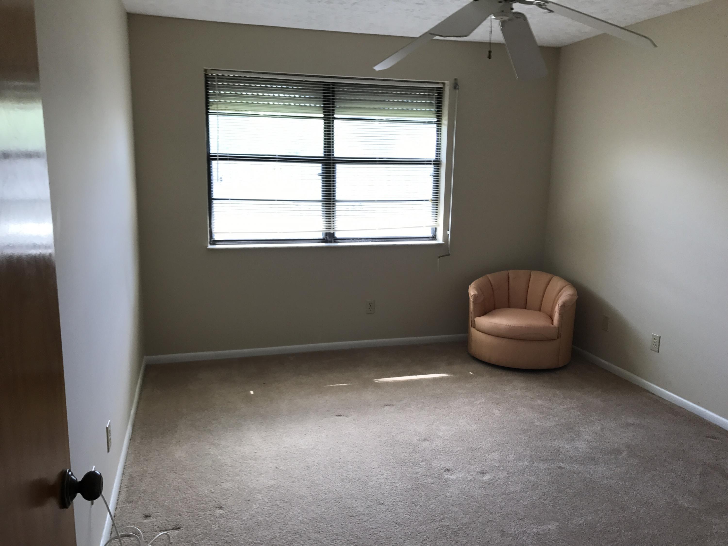 2060 Colonial Road, Unit 6 Fort Pierce, FL 34950 - Photo 14 of 23 Guest Bedroom (2)