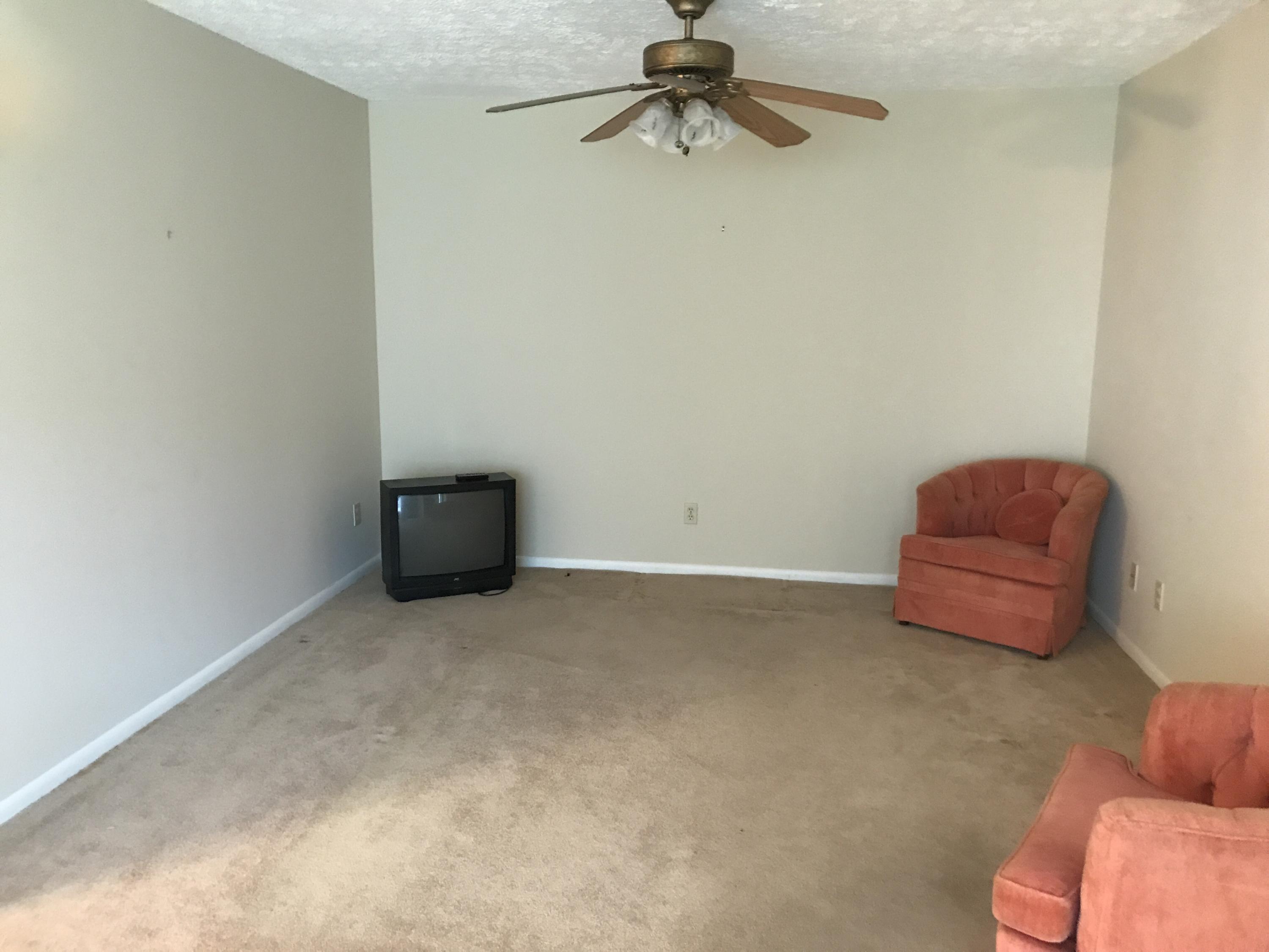 2060 Colonial Road, Unit 6 Fort Pierce, FL 34950 - Photo 5 of 23 Living Room (1)