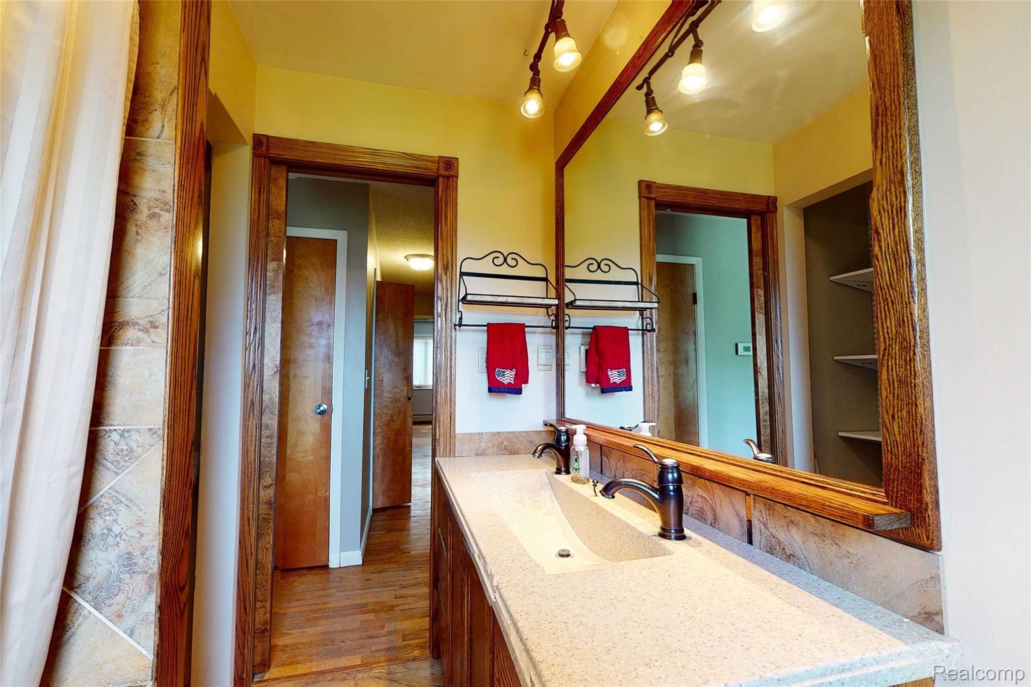 1296 West Parks Road St. Johns, MI 48879 - Photo 23 of 30 1238-W-Parks-Rd-22 Bathroom.jpg
