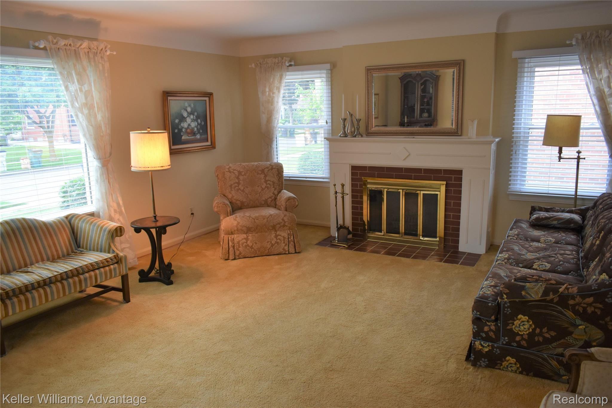 1890 Wiltshire Road Berkley, MI 48072 - Photo 9 of 34 DSC_0173.JPG