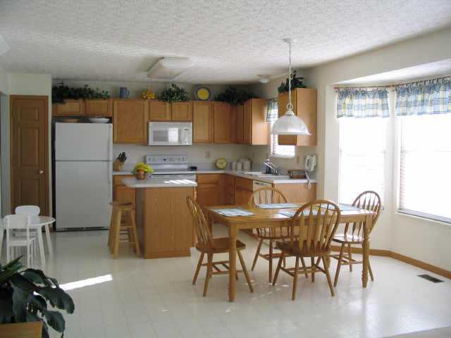 7880 Pinehill Road Lewis Center, OH 43035 - Photo 4 of 8 Gallery Image 4