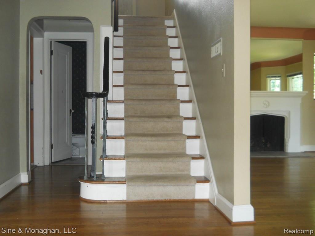 731 Lincoln Road Grosse Pointe, MI 48230 - Photo 2 of 42 DSCN0441.jpg
