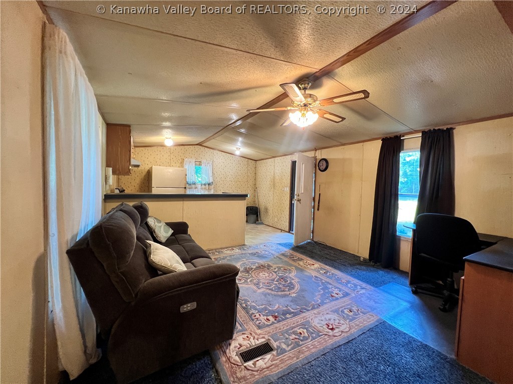 618 Rambling Hills Road Elkview, WV 25071 - Photo 10 of 17 Gallery Image 10