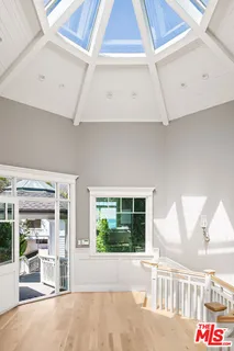 $16,850,000 | 30760 Broad Beach Road, Malibu, CA 90265
