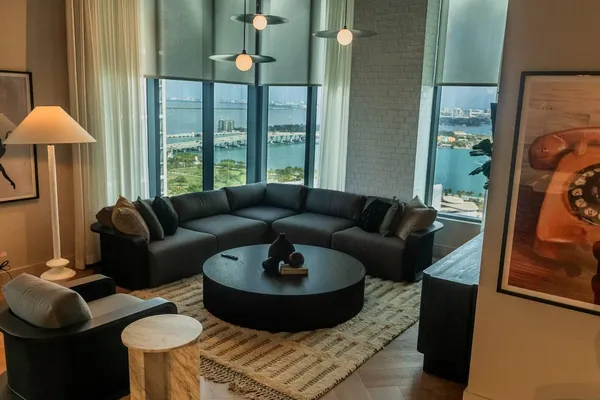 $680,000 | 121 Northeast 5th Street, Unit 1506, Miami, FL 33132