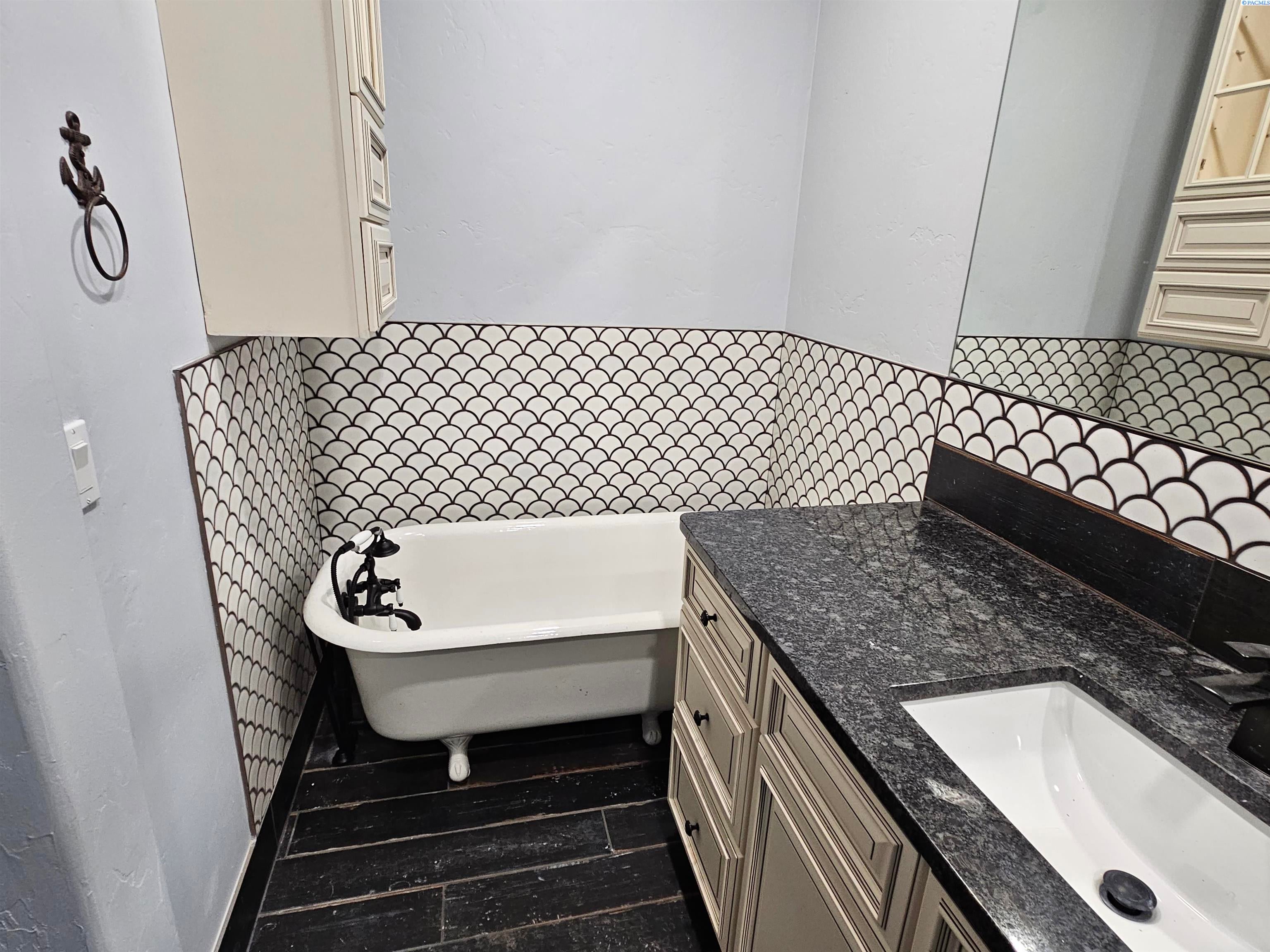 66605 Ranch Road West Richland, WA 99353 - Photo 8 of 15 Gallery Image 8