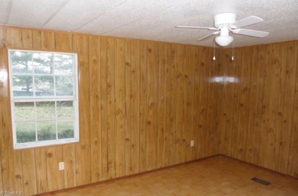 1124 Beauchamp Road Advance, NC 27006 - Photo 4 of 10 Gallery Image 4