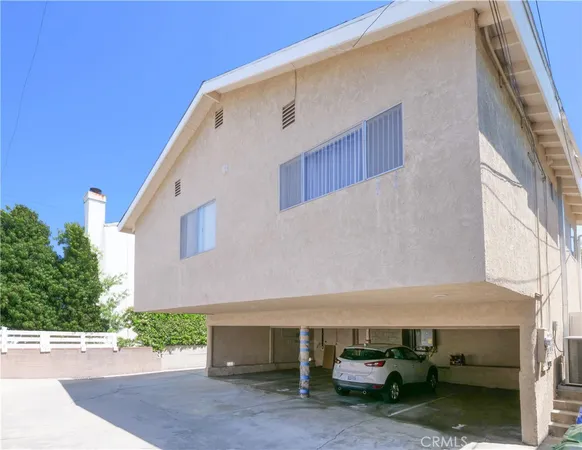 a view of house with outdoor space