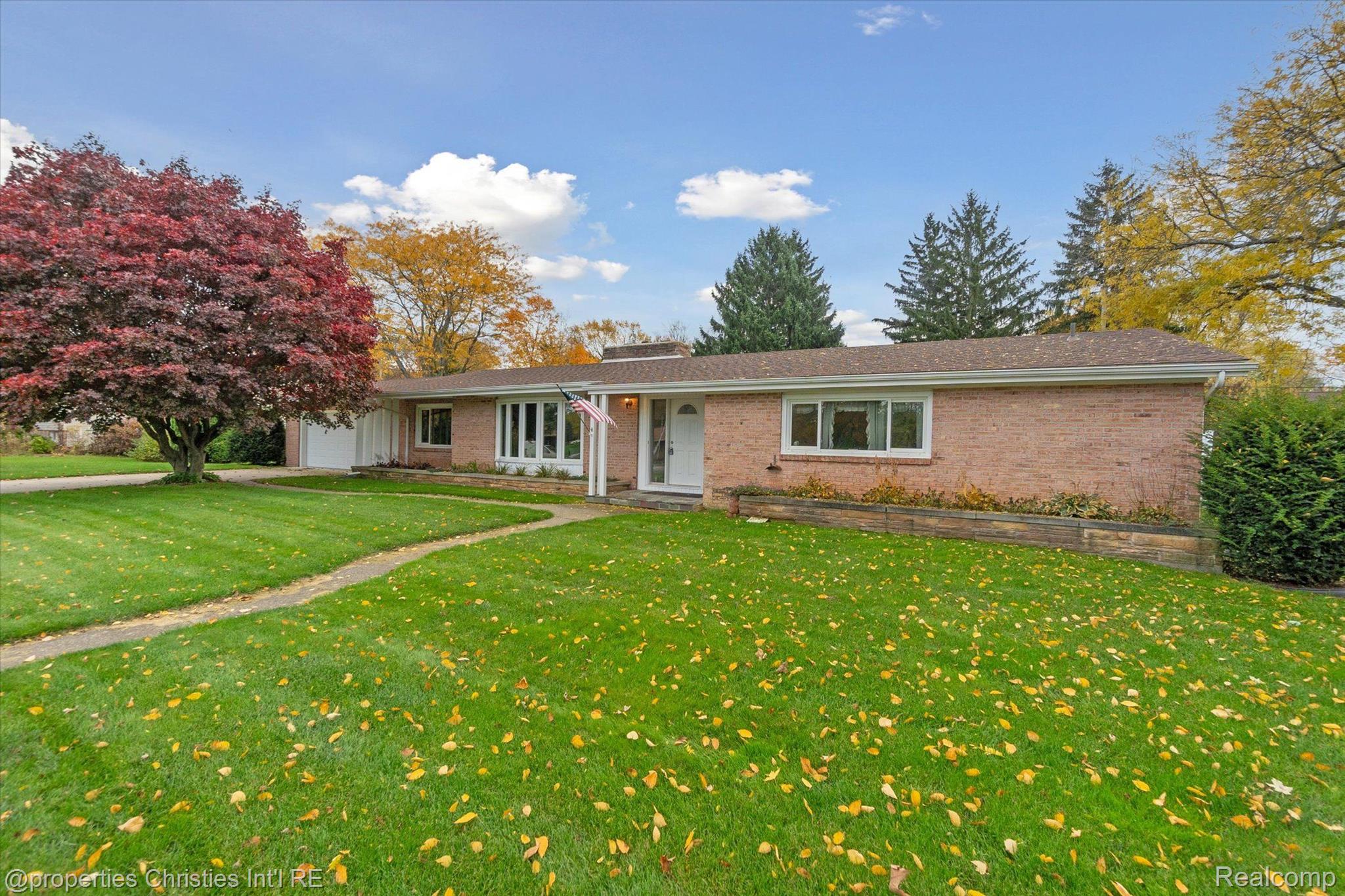 728 Devonshire Road Fowlerville, MI 48836 - Photo 35 of 51 Gallery Image 35