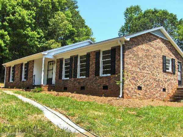 8134 Witty Road Summerfield, NC 27358 - Photo 1 of 9 Exterior Front.