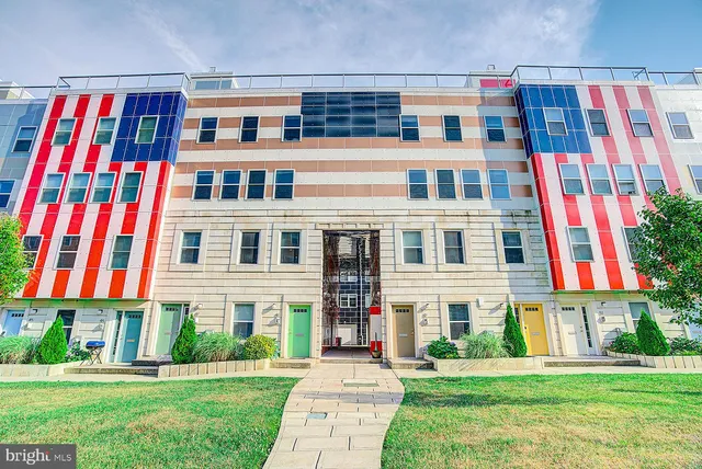 a view of a street with building