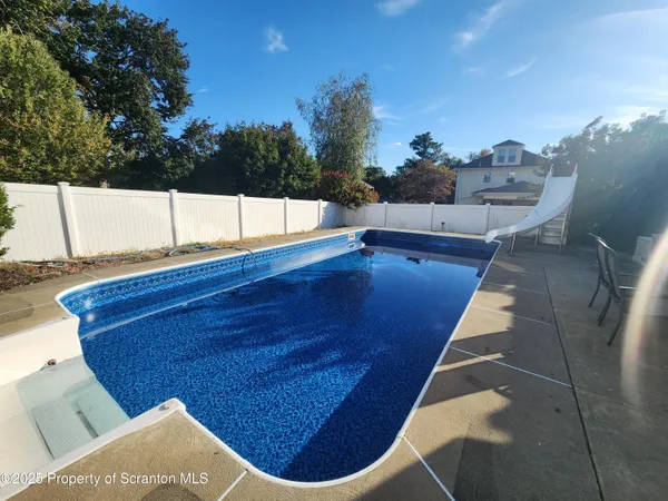 $319,000 | 1420 College Avenue, Dunmore, PA 18509