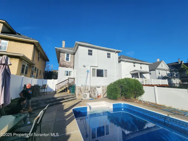 $319,000 | 1420 College Avenue, Dunmore, PA 18509