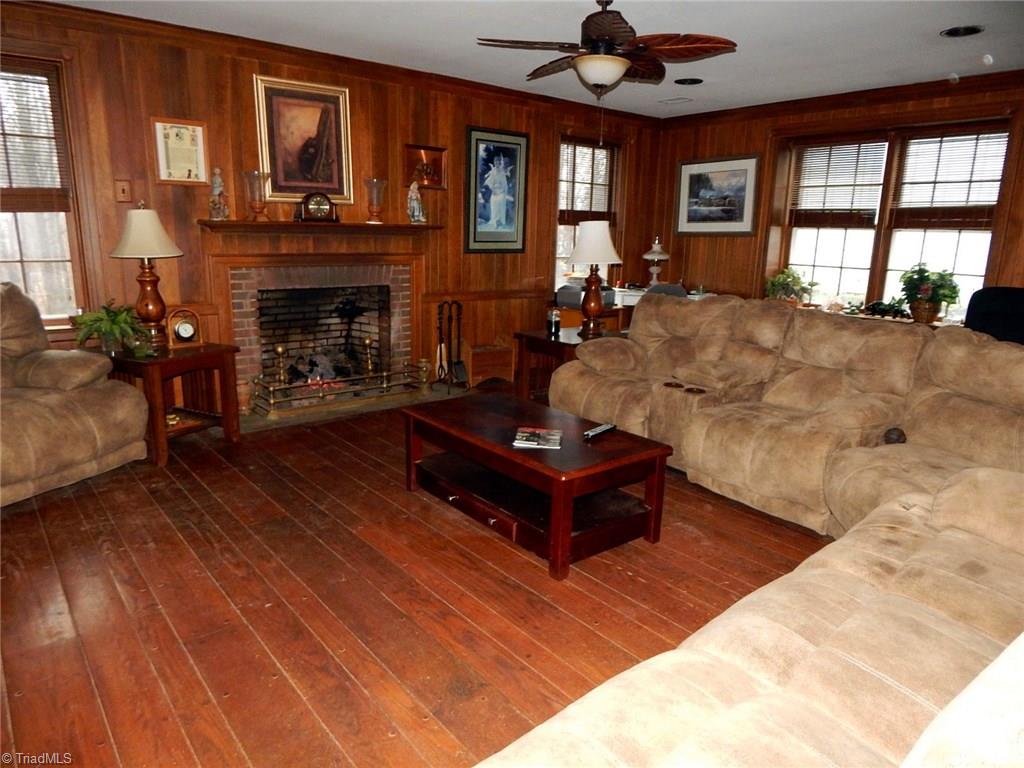 114 Hawthorne Road Elkin, NC 28621 - Photo 11 of 25 Gallery Image 11