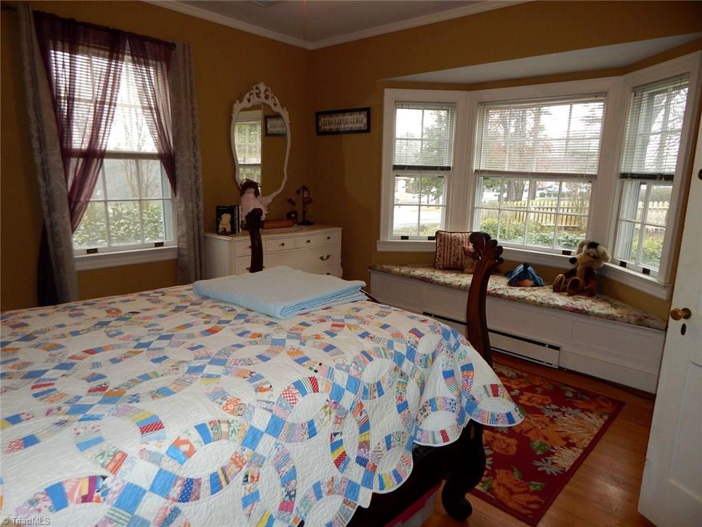 114 Hawthorne Road Elkin, NC 28621 - Photo 13 of 25 Gallery Image 13