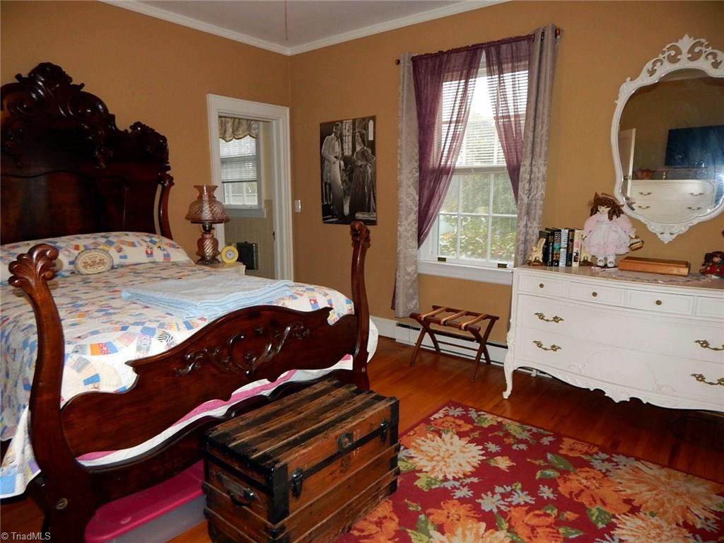 114 Hawthorne Road Elkin, NC 28621 - Photo 14 of 25 Gallery Image 14