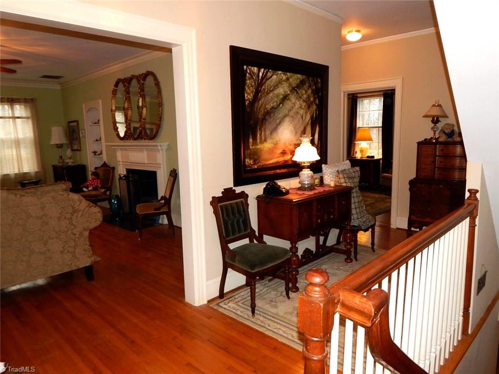 114 Hawthorne Road Elkin, NC 28621 - Photo 4 of 25 Gallery Image 4
