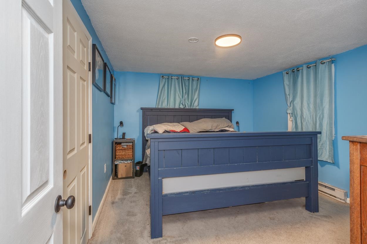 17 Elm Street Epping, NH 03042 - Photo 7 of 28