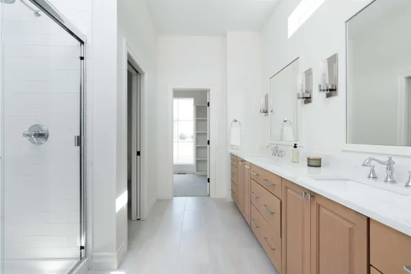 $611,276 | 1220 West Lakeway Court, Andover, KS 67002