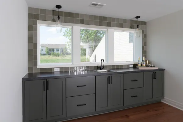 $611,276 | 1220 West Lakeway Court, Andover, KS 67002