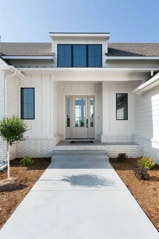 $611,276 | 1220 West Lakeway Court, Andover, KS 67002