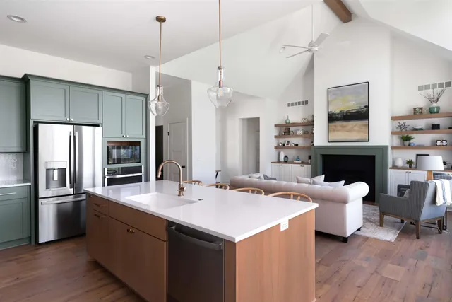 $611,276 | 1220 West Lakeway Court, Andover, KS 67002