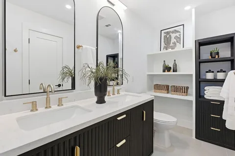 $715,000 | 8414 Briarwood Lane, Austin, TX 78757