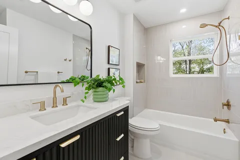 $685,000 | 8414 Briarwood Lane, Austin, TX 78757