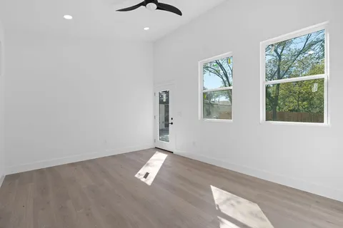$715,000 | 8414 Briarwood Lane, Austin, TX 78757