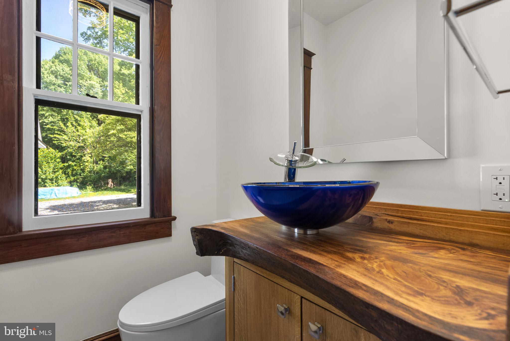 9403 Warren Street Silver Spring, MD 20910 - Photo 16 of 46