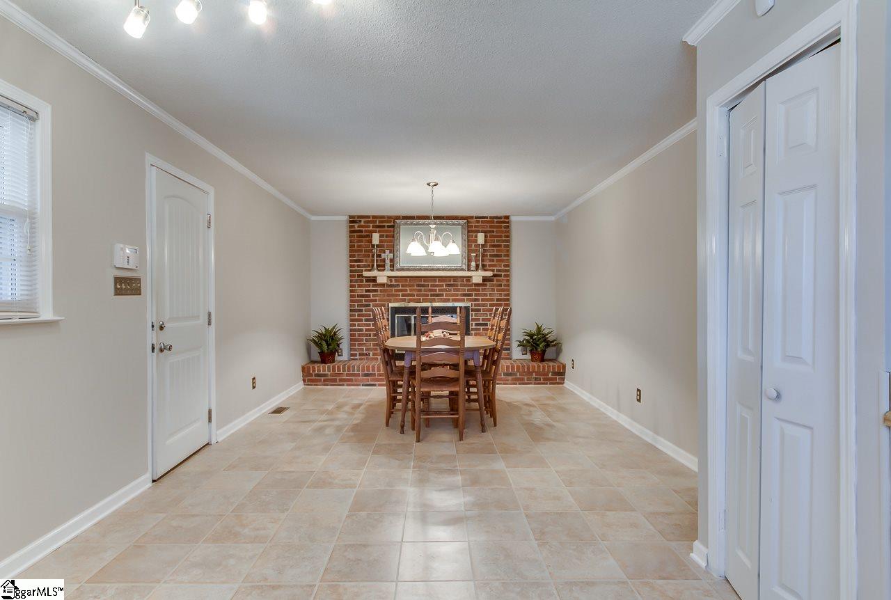 401 Singleton Road Anderson, SC 29625 - Photo 13 of 26