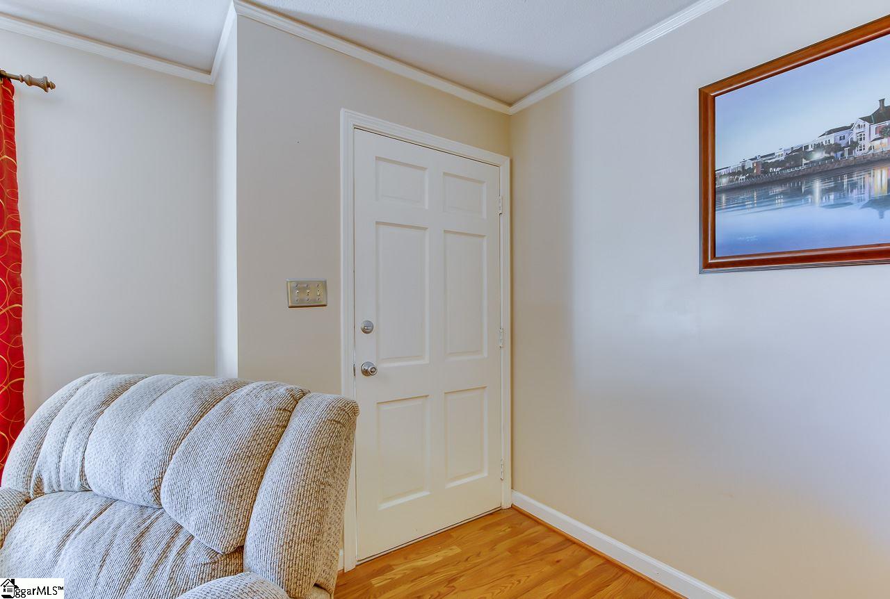 401 Singleton Road Anderson, SC 29625 - Photo 3 of 26