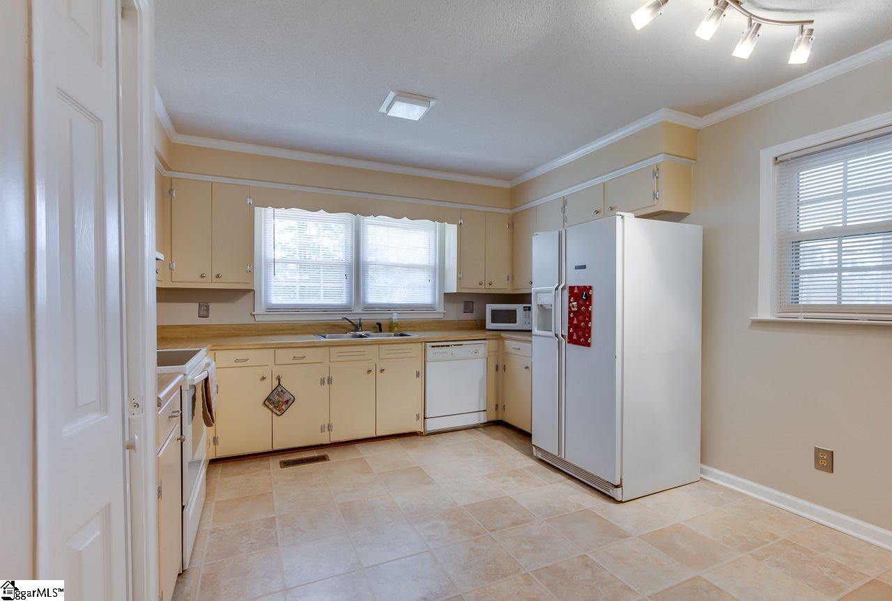 401 Singleton Road Anderson, SC 29625 - Photo 9 of 26