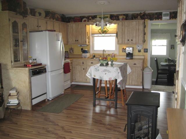 3451 Sainville Road Manchester, TN 37355 - Photo 20 of 20 Great open floor plan! Kitchen opens up into the Living Room Area!
