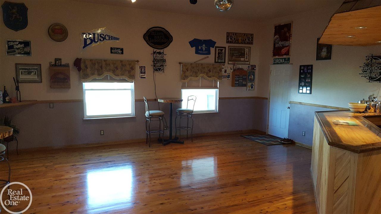 8043 Logana Road Avoca, MI 48006 - Photo 23 of 42
