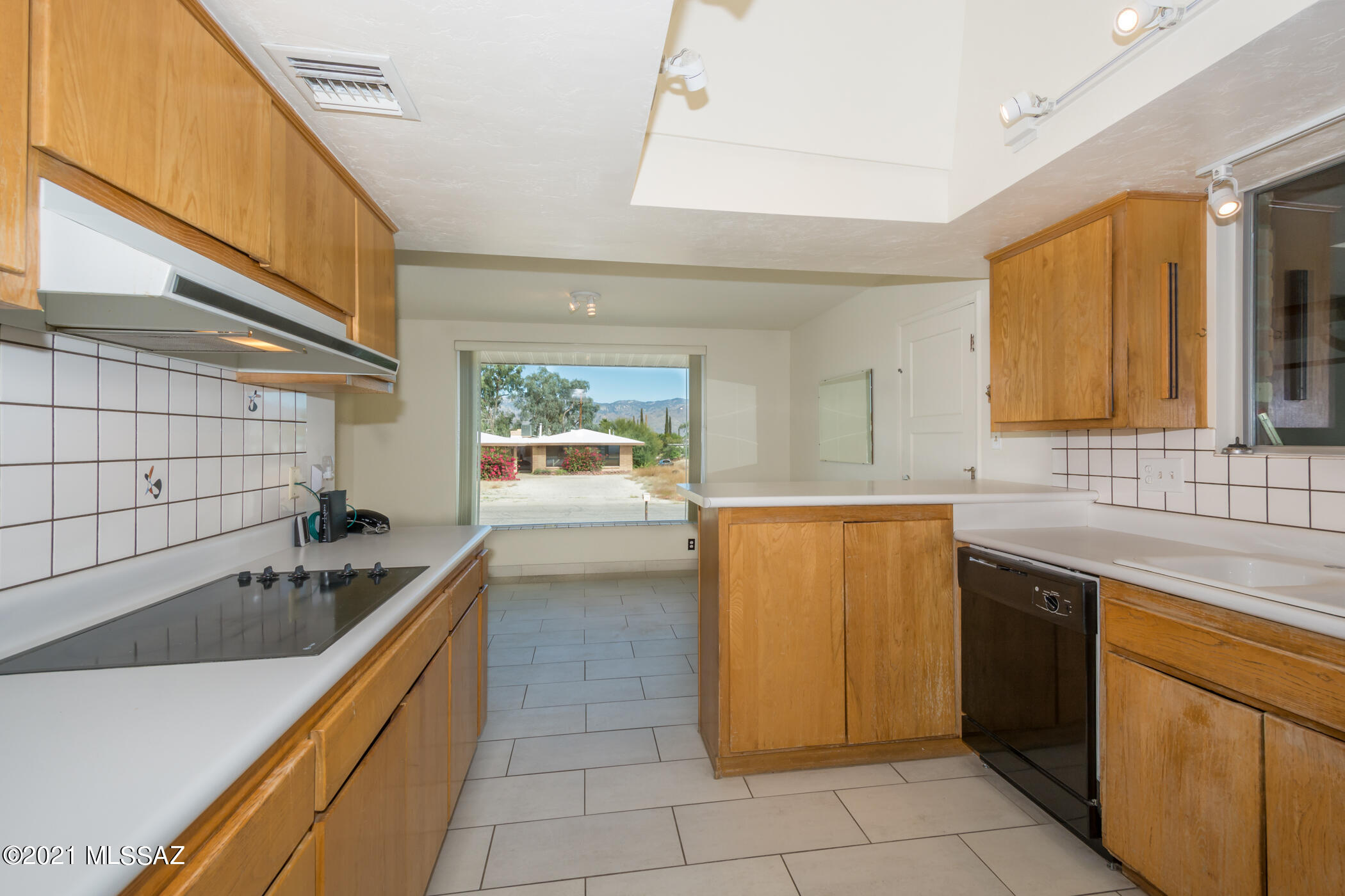 9410 East Magdalena Road Tucson, AZ 85710 - Photo 12 of 46 Gallery Image 12
