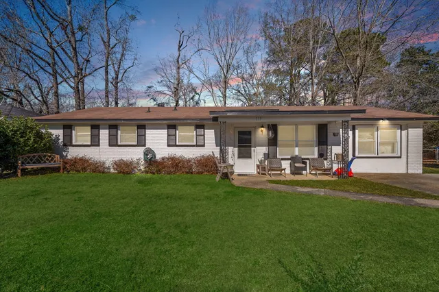 $300,000 | 118 Froman Drive, Summerville, SC 29483