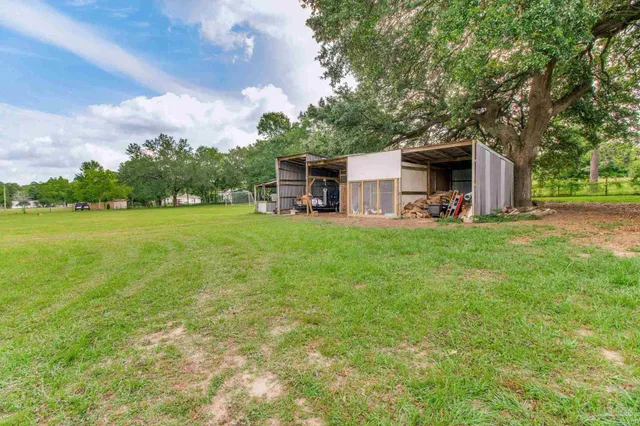 a view of outdoor space yard and green space