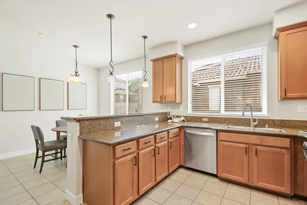 $429,000 | 2580 West El Camino Avenue, Unit 7102, Sacramento, CA 95833