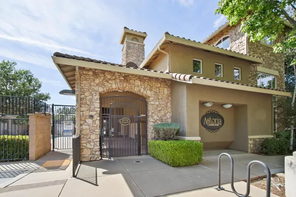 $429,000 | 2580 West El Camino Avenue, Unit 7102, Sacramento, CA 95833