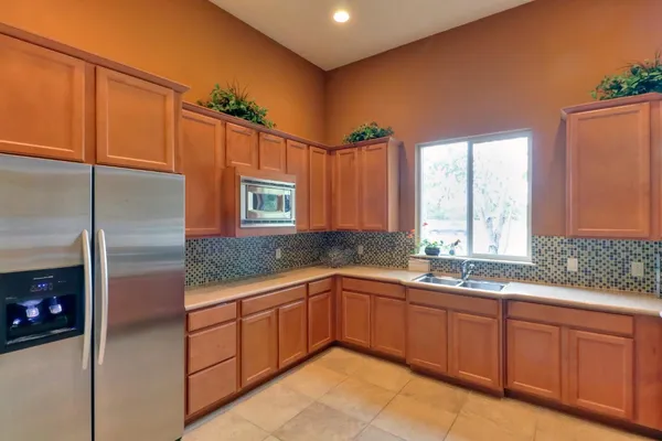 $429,000 | 2580 West El Camino Avenue, Unit 7102, Sacramento, CA 95833