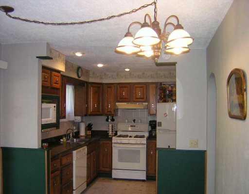 222 Middle Trail Butler, PA 16002 - Photo 4 of 8 Kitchen.