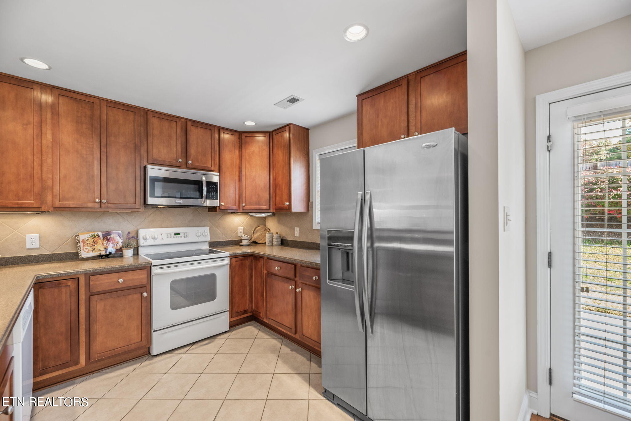 648 Loop Road, Unit 4 Knoxville, TN 37934 - Photo 12 of 34 Gallery Image 12