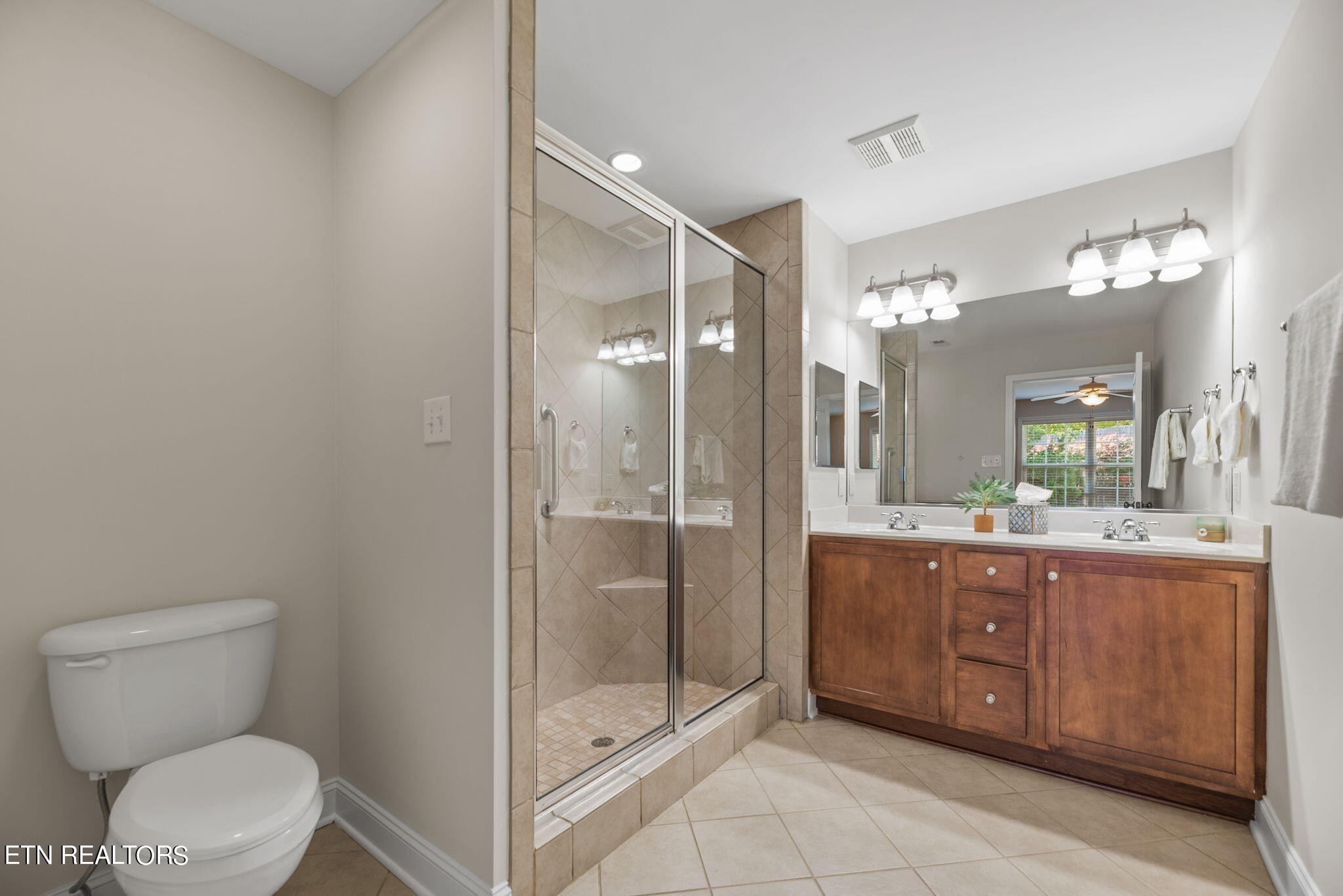 648 Loop Road, Unit 4 Knoxville, TN 37934 - Photo 17 of 34 Gallery Image 17